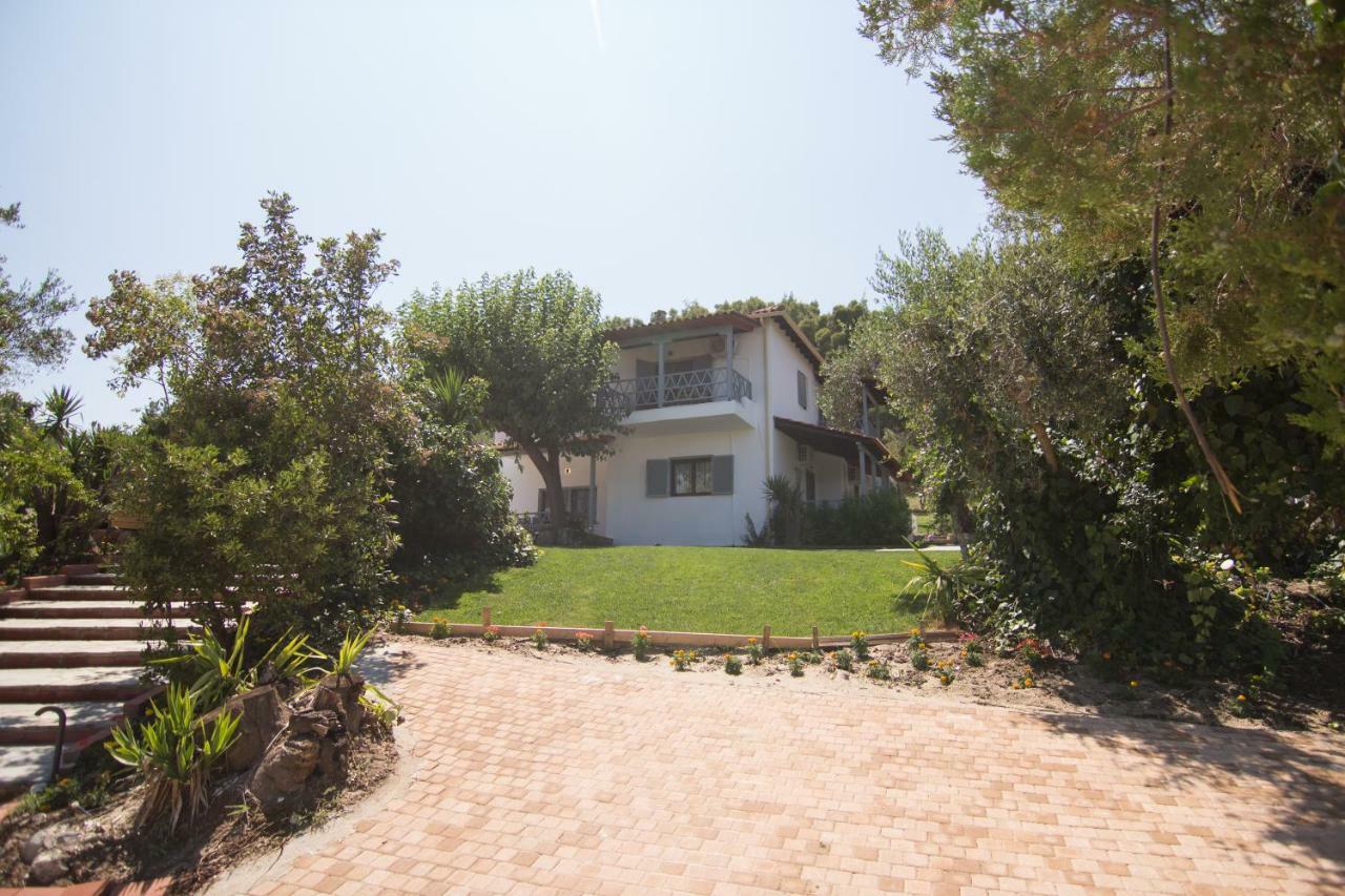 Casa Luxury Suites Paliouri Exterior foto